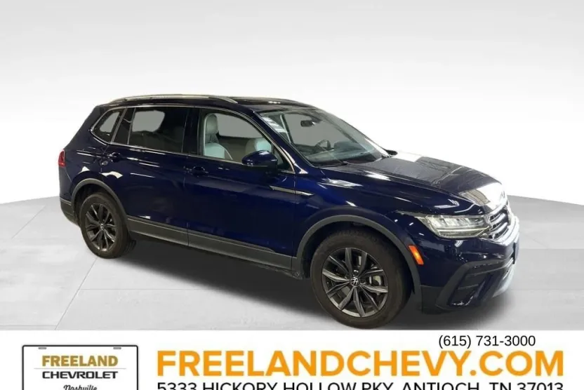2022 Volkswagen Tiguan SE photo 1
