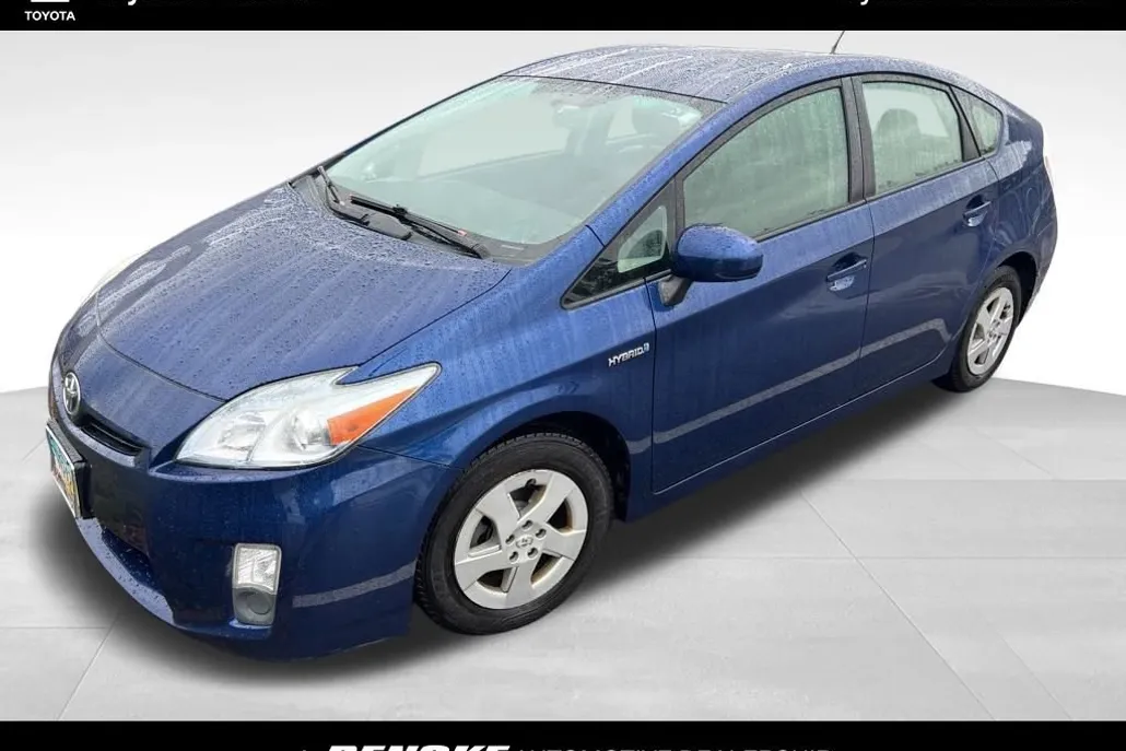 2010 Toyota Prius V photo 1