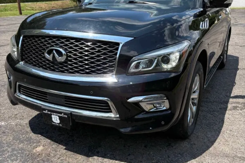 2017 Infiniti QX80 Limited photo 1
