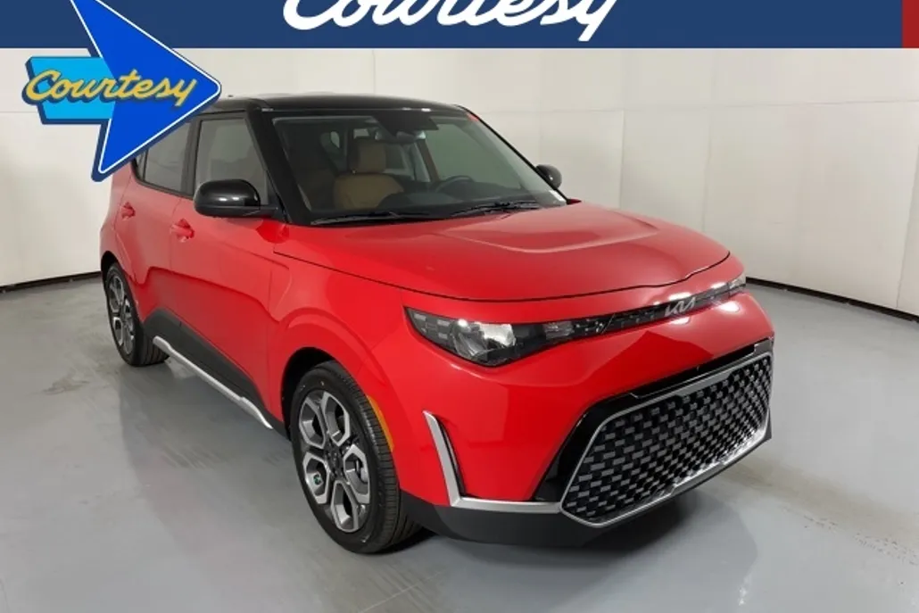 2025 Kia Soul EX photo 1