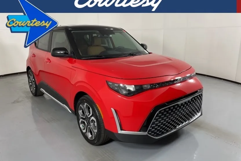 2025 Kia Soul EX photo 1