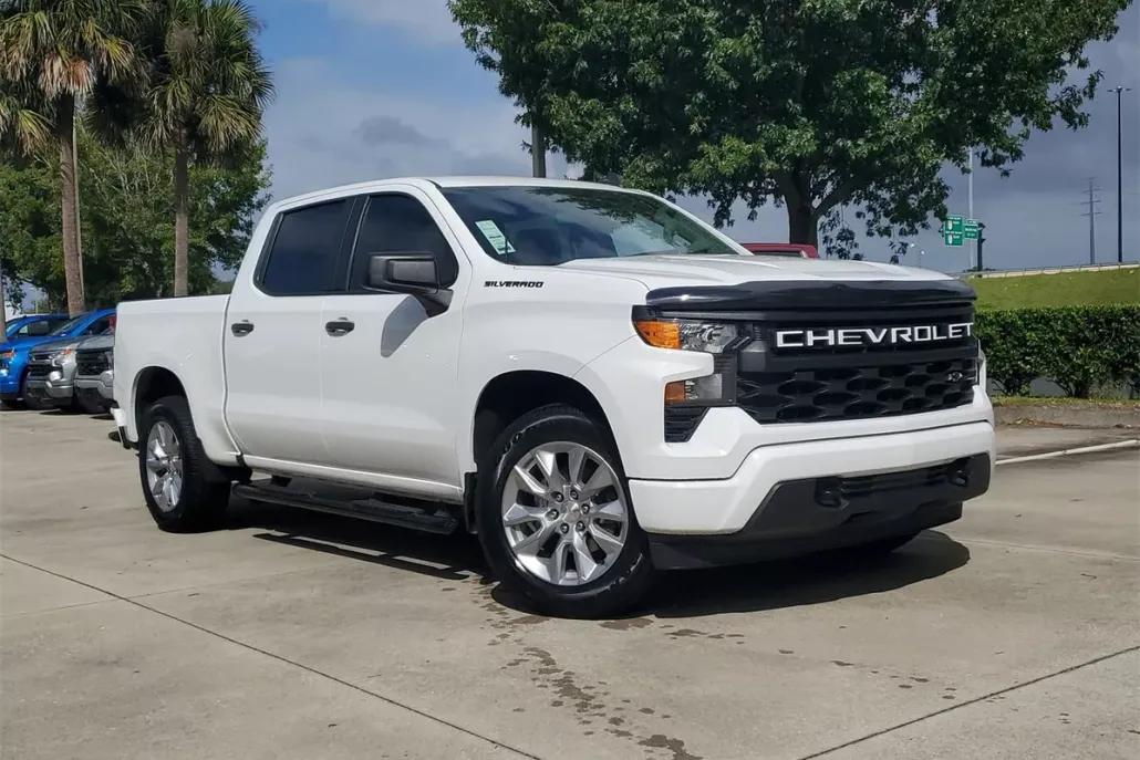 2023 Chevrolet Silverado 1500 Custom photo 1