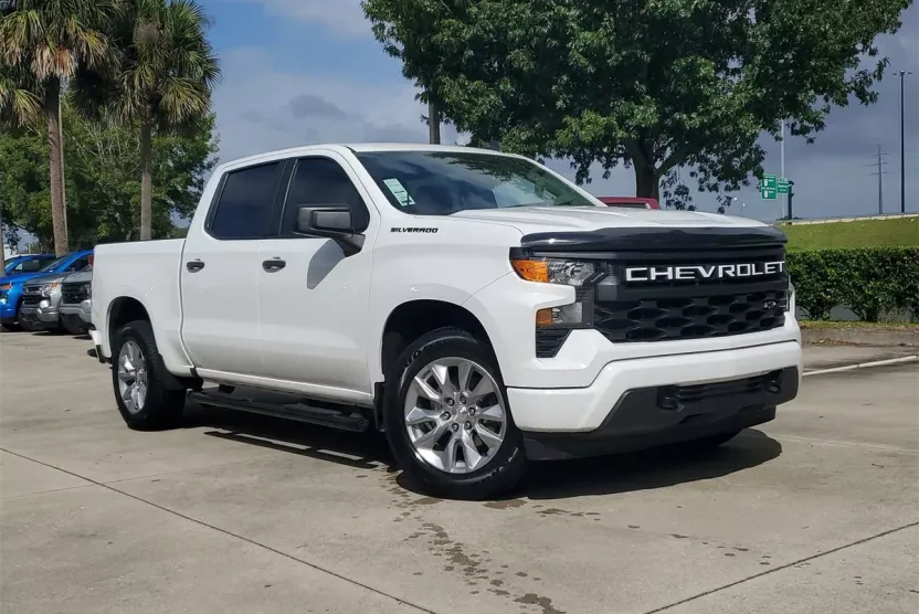 2023 Chevrolet Silverado 1500 Custom photo 1