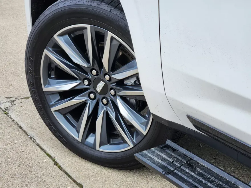 2022 Cadillac Escalade Sport Platinum photo 1