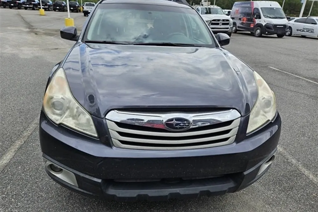 2012 Subaru Outback 2.5i Premium photo 1