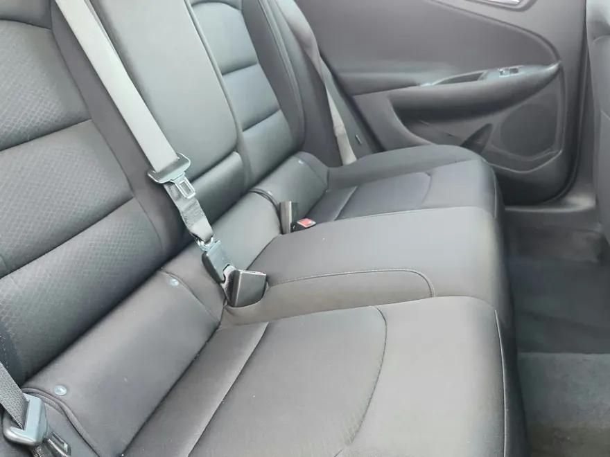 2024 Chevrolet Malibu 1LT photo 1