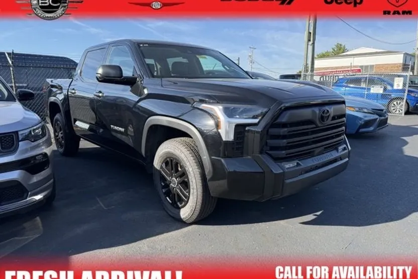 2024 Toyota Tundra SR5 photo 1