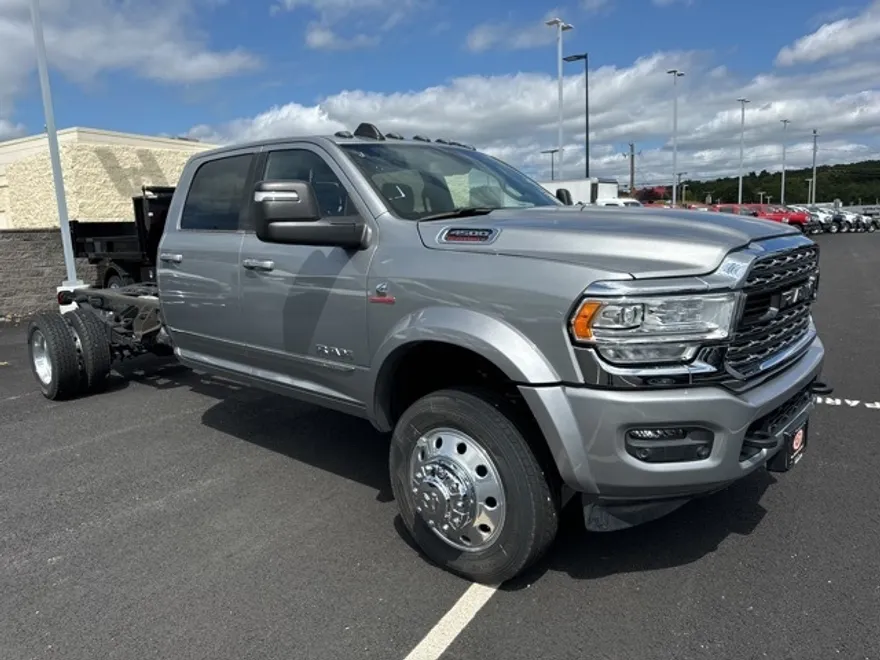 2023 Ram 4500 photo 1