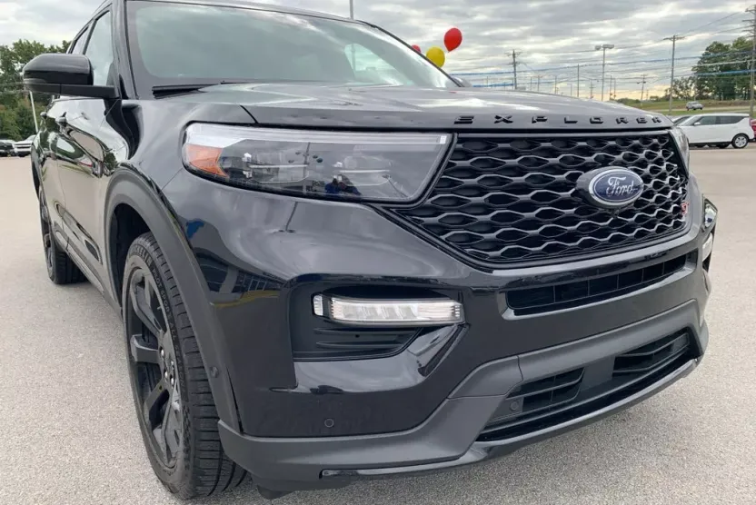 2020 Ford Explorer ST photo 1