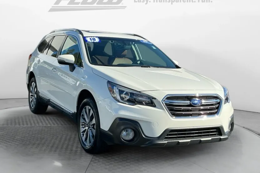 2018 Subaru Outback 2.5i Touring photo 1