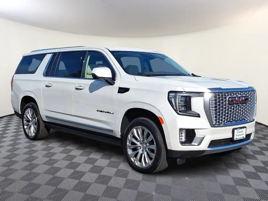2024 Gmc Yukon XL Denali photo 1