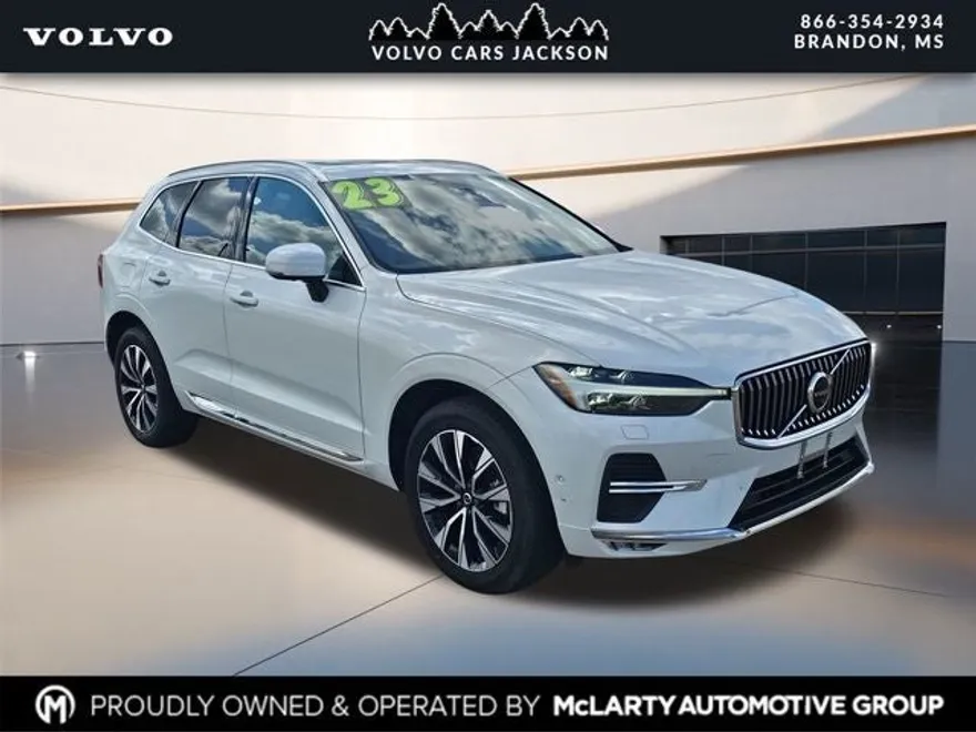 2023 Volvo XC60 B5 Plus photo 1