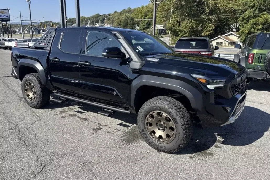 2025 Toyota Tacoma 4x4 Trailhunter Double Cab photo 1