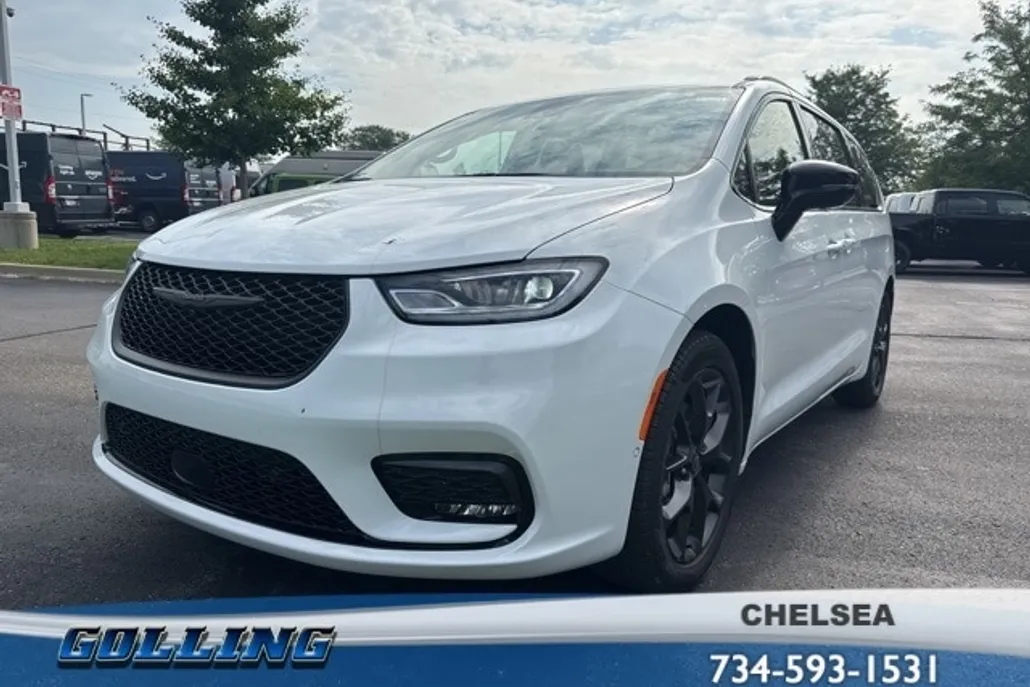 2026 Chrysler Pacifica Limited photo 1