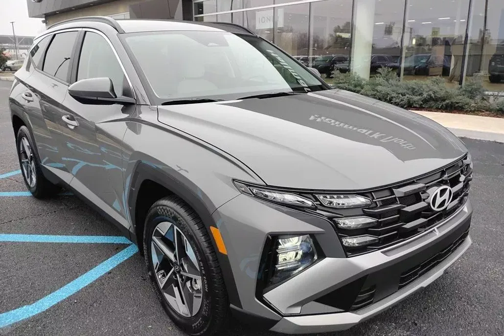 2025 Hyundai Tucson SEL photo 1