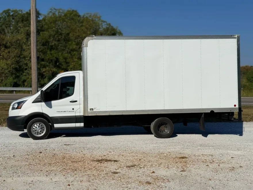 2019 Ford Transit Cutaway Van photo 1