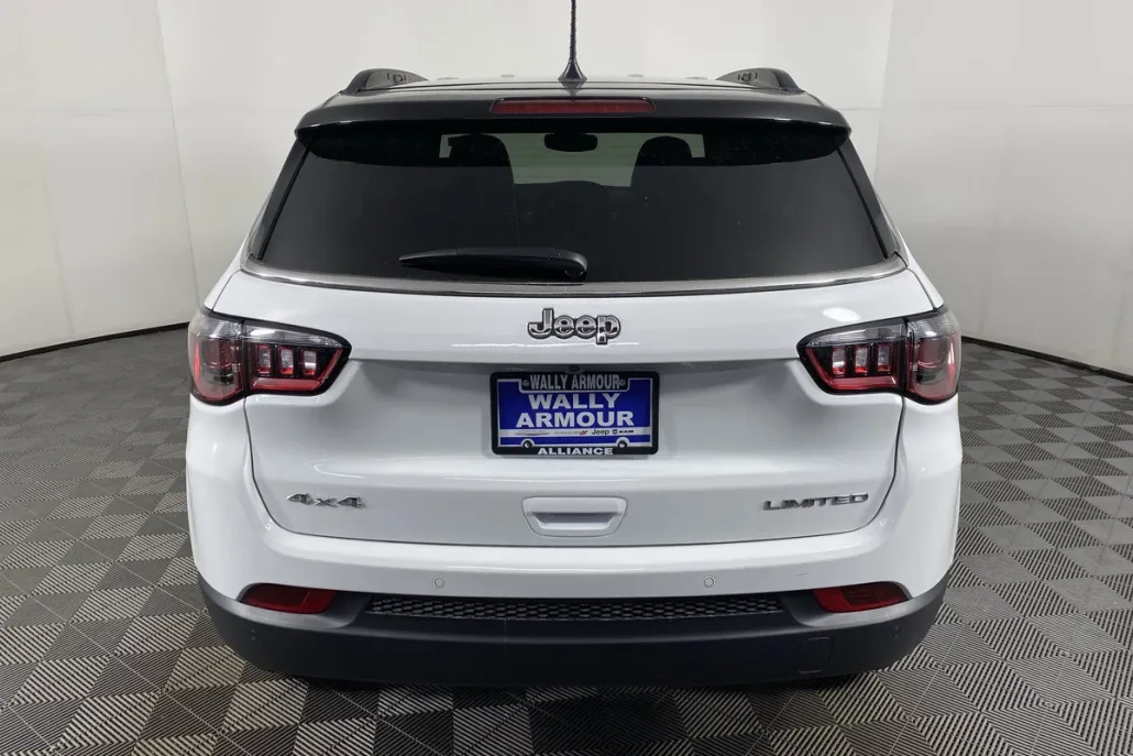 2025 Jeep Compass Limited photo 1