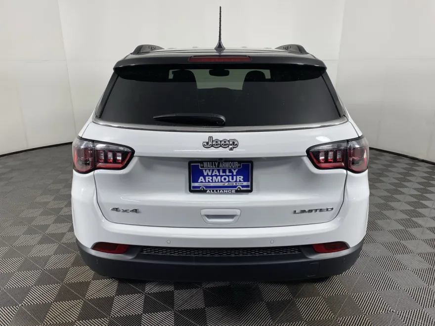 2025 Jeep Compass Limited photo 1