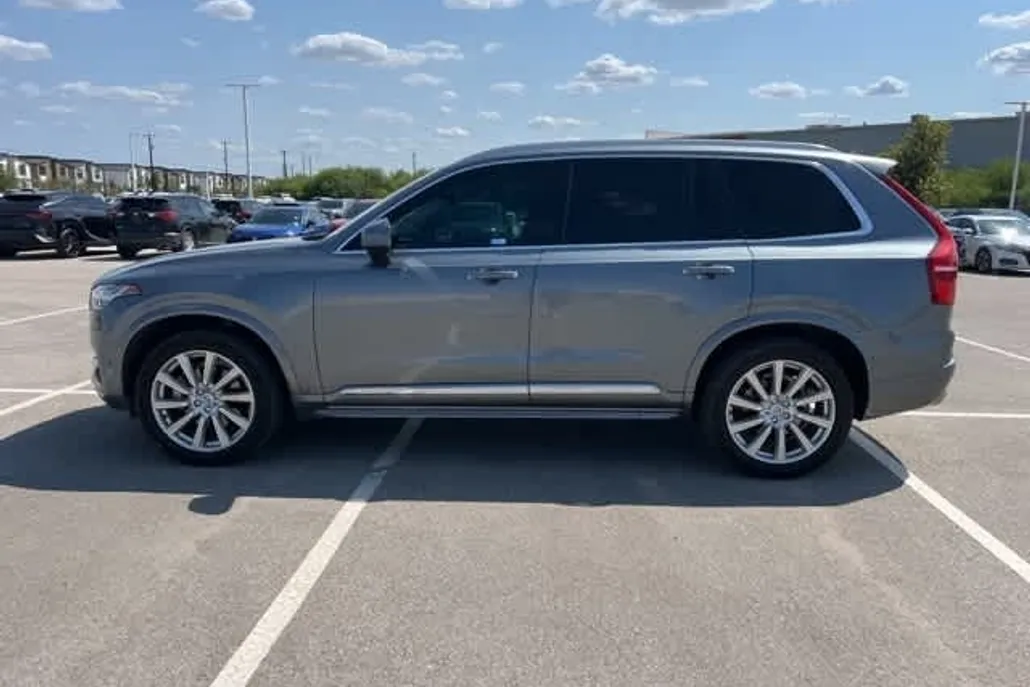 2019 Volvo XC90 T6 Inscription photo 1