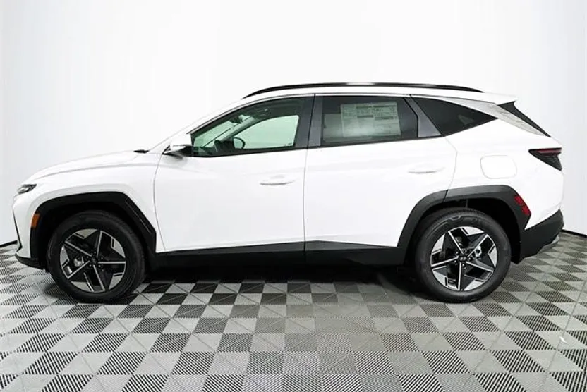 2025 Hyundai Tucson Hybrid SEL Convenience photo 1