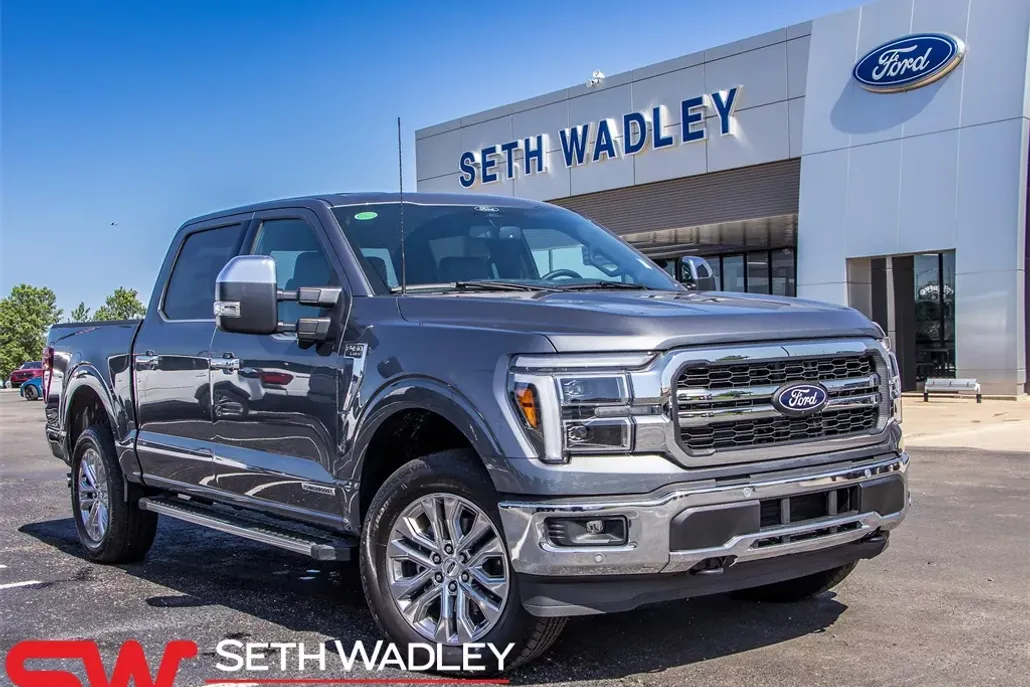 2025 Ford F-150 Lariat photo 1