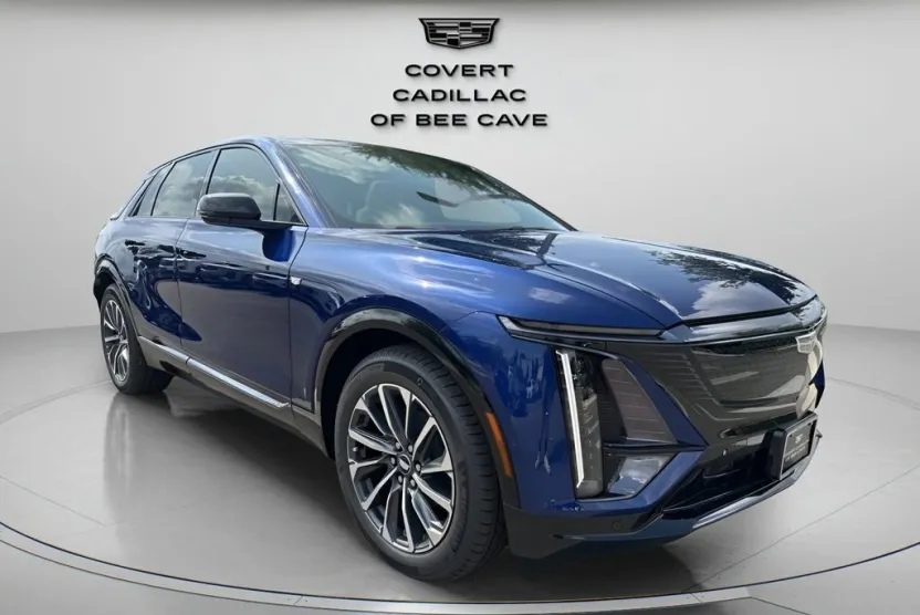 2025 Cadillac Lyriq Sport photo 1