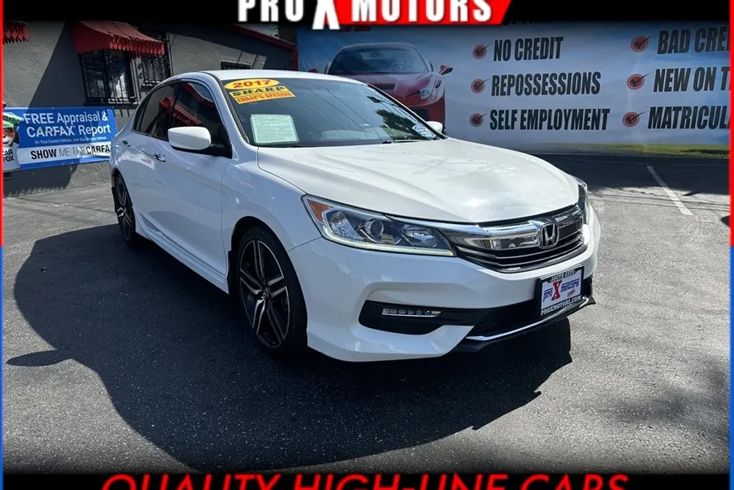 2017 Honda Accord Sport photo 1