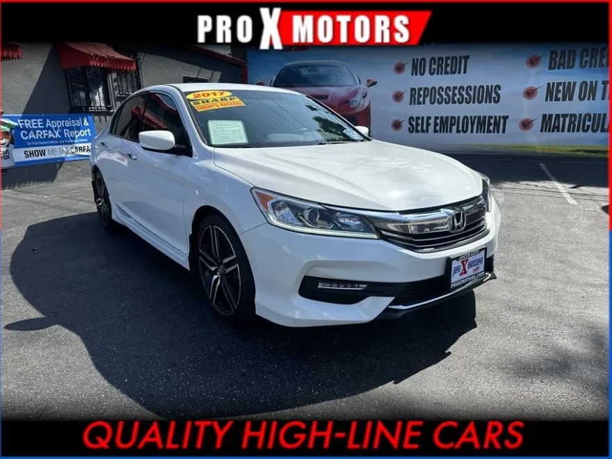 2017 Honda Accord Sport photo 1