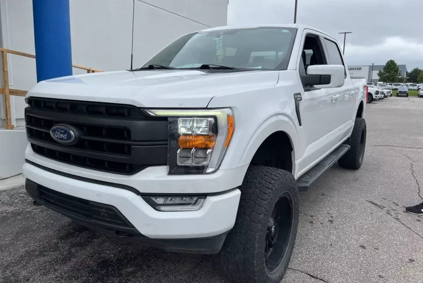 2022 Ford F-150 Lariat photo 1