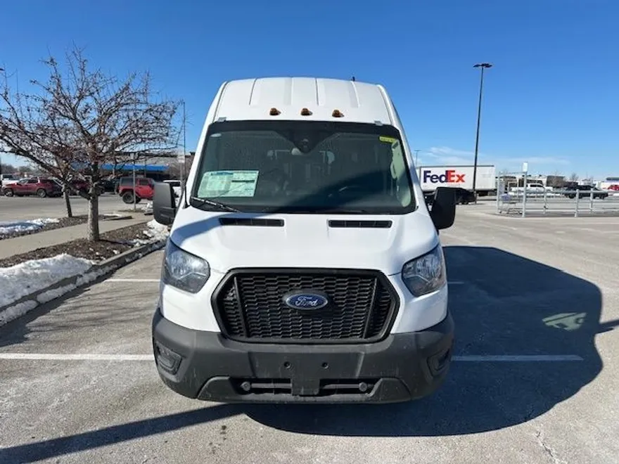 2023 Ford Transit Passenger XL photo 1