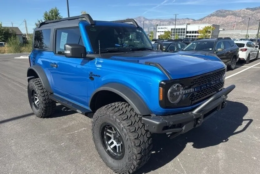 2022 Ford Bronco Outer Banks photo 1