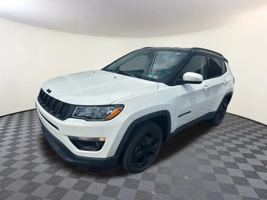 2019 Jeep Compass Latitude photo 1