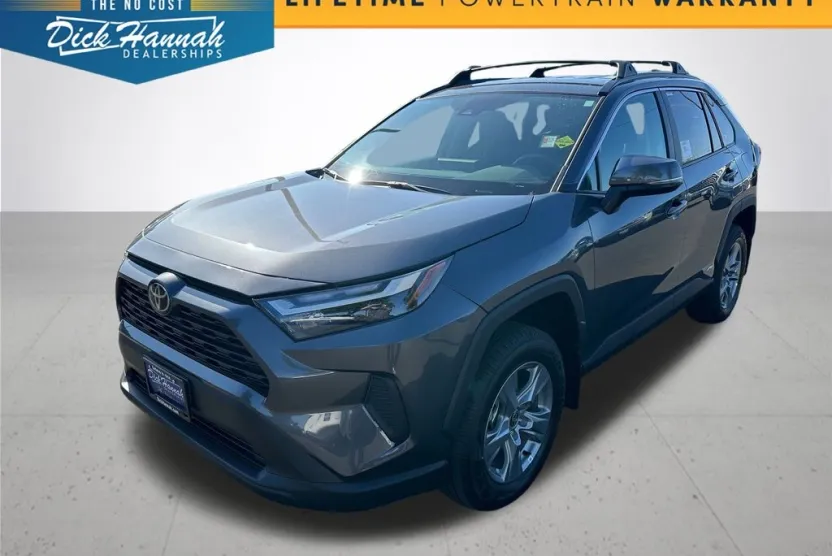 2025 Toyota RAV4 Hybrid XLE photo 1