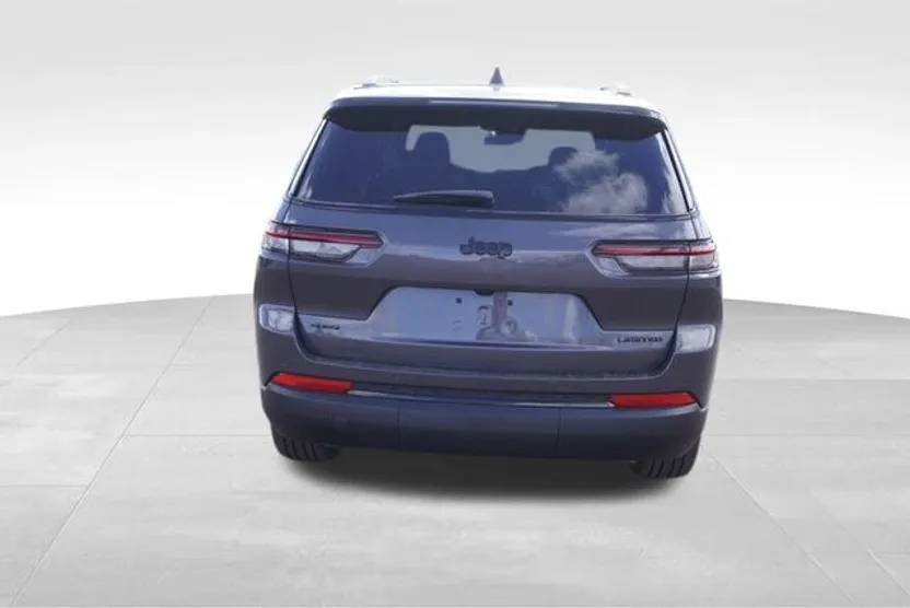 2025 Jeep Grand Cherokee Limited photo 1