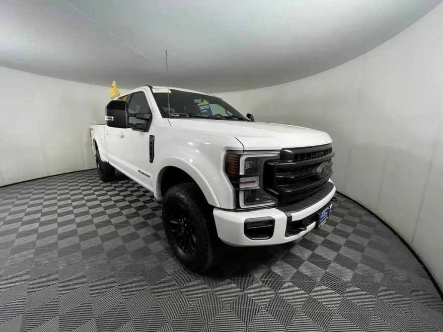 2022 Ford F-250 Lariat photo 1