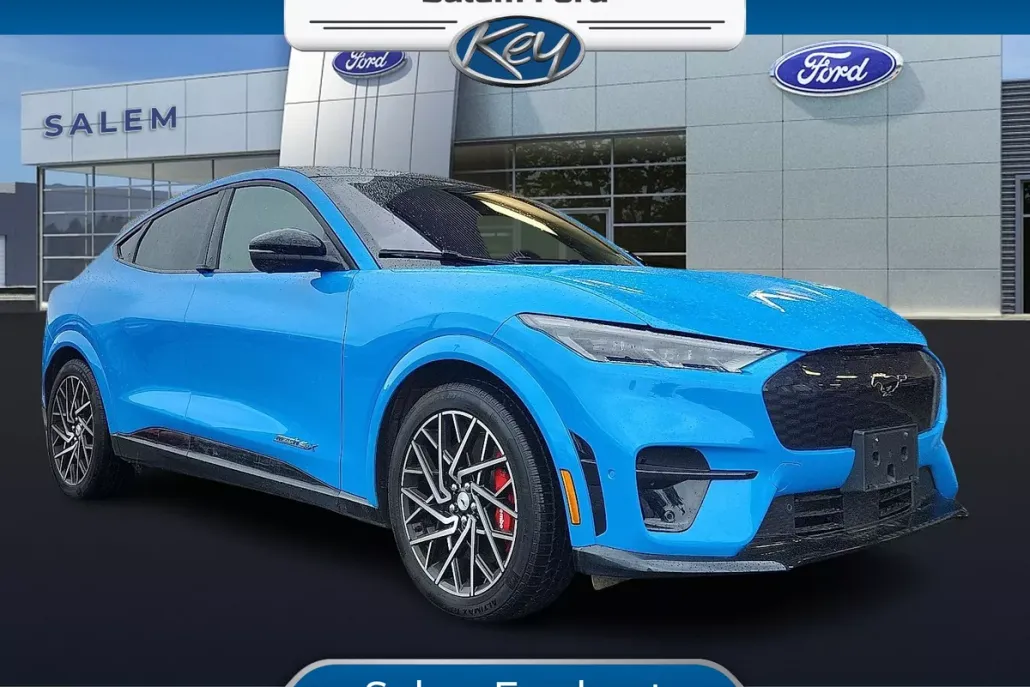 2023 Ford Mustang Mach-E GT photo 1
