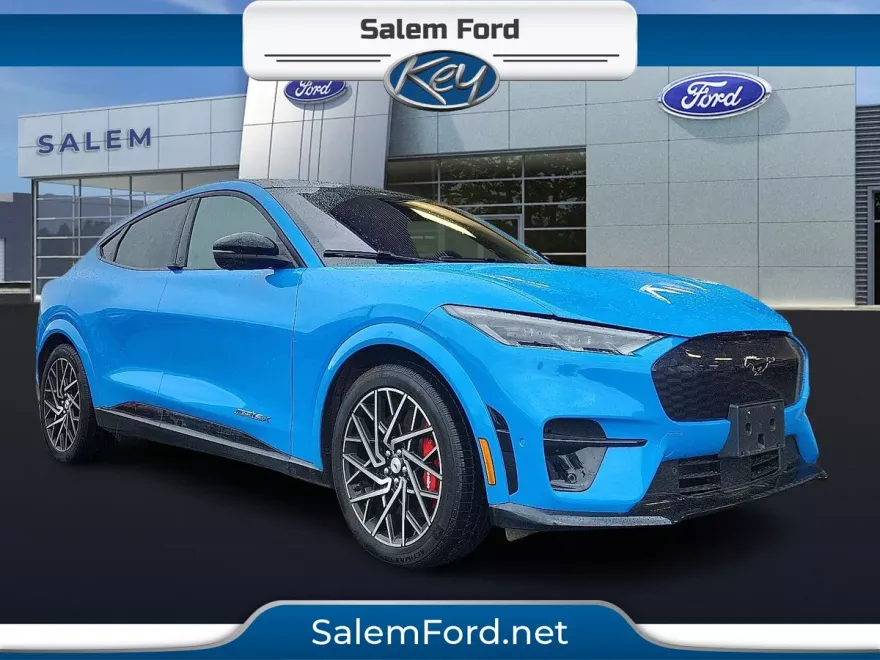 2023 Ford Mustang Mach-E GT photo 1