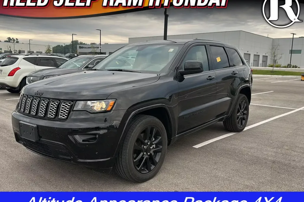 2021 Jeep Grand Cherokee Laredo X photo 1