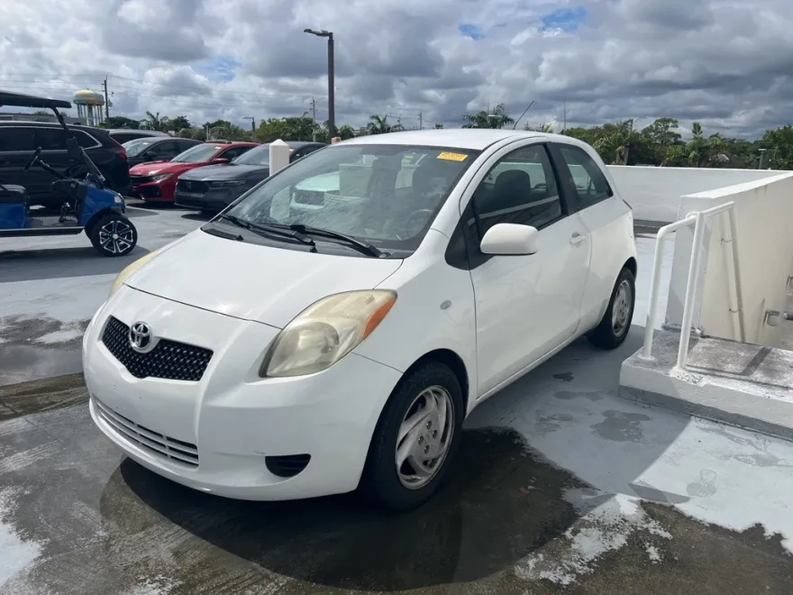 2007 Toyota Yaris Base photo 1