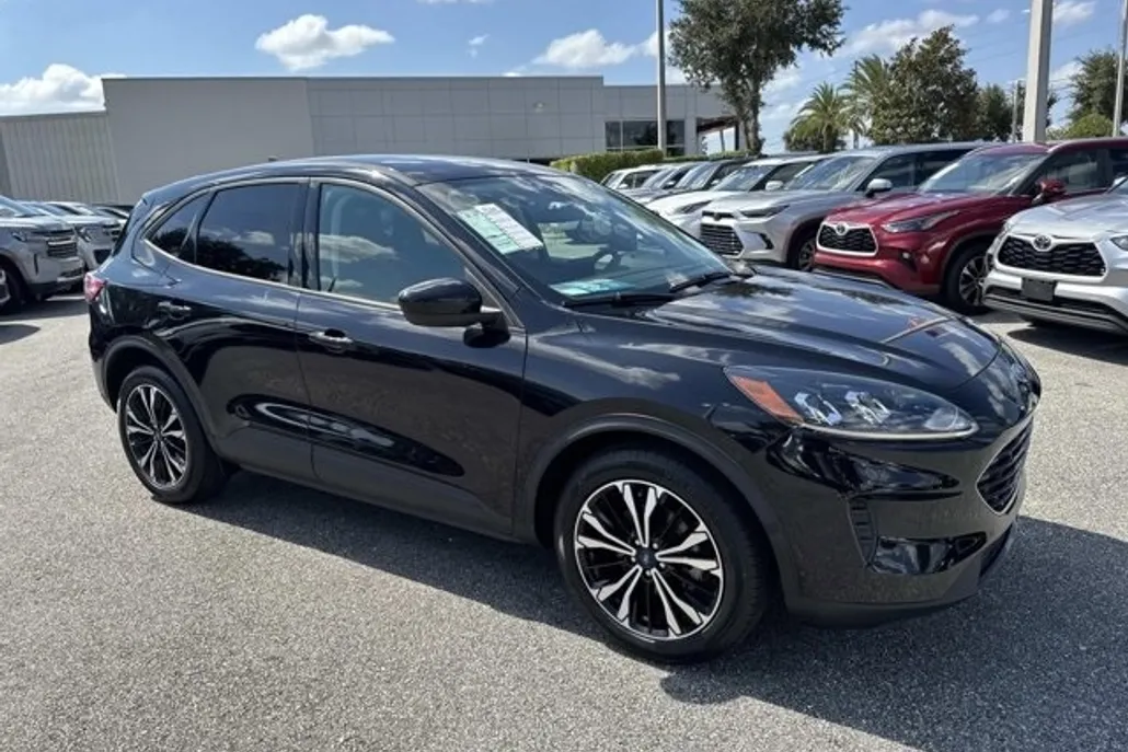 2022 Ford Escape SE photo 1