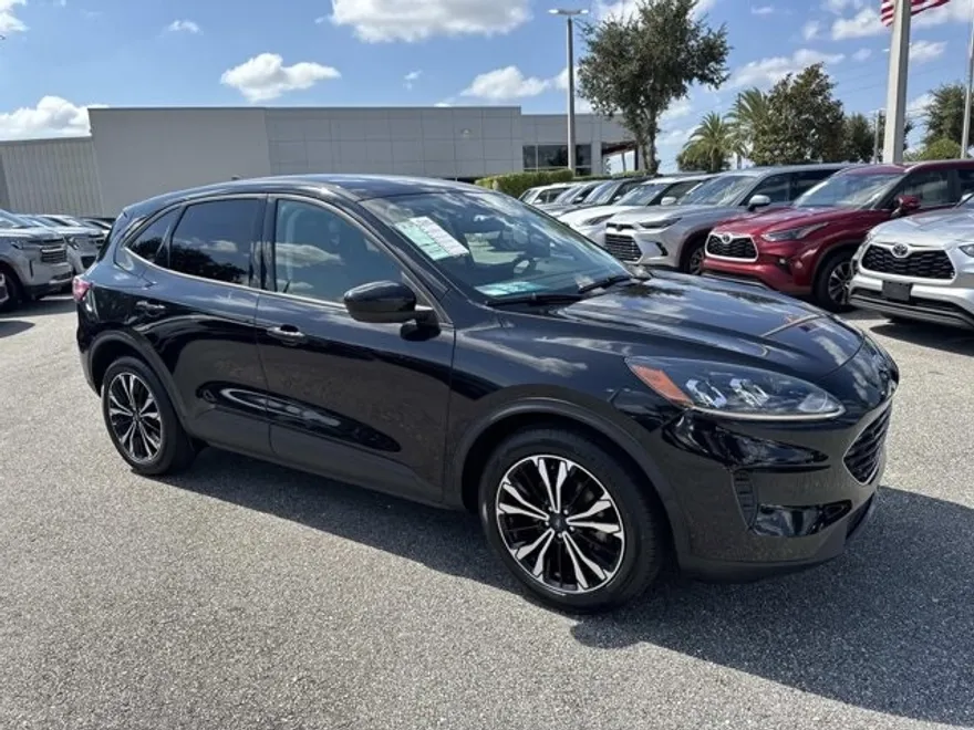 2022 Ford Escape SE photo 1