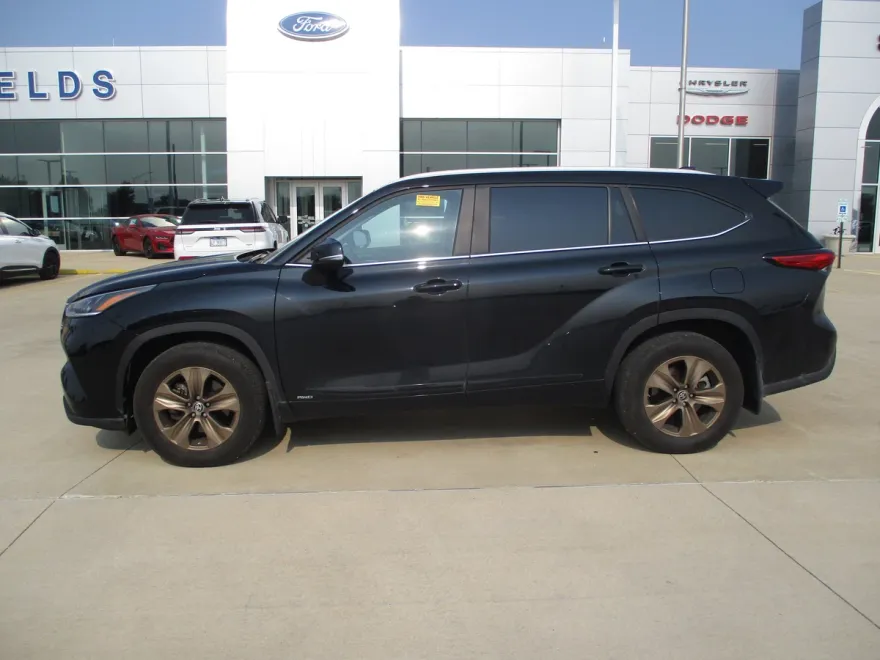 2023 Toyota Highlander Hybrid XLE photo 1