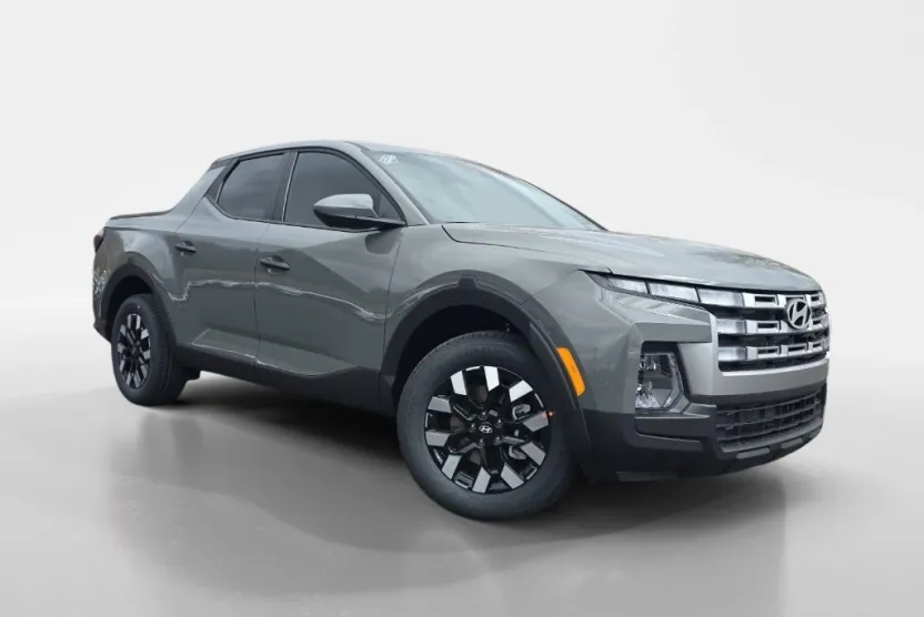 2025 Hyundai Santa Cruz SE photo 1