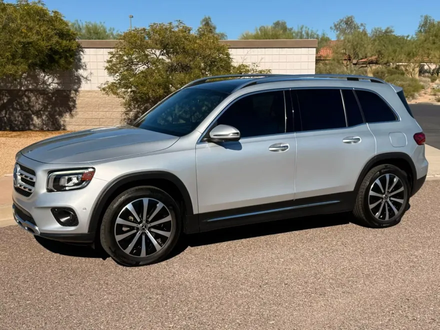 2020 Mercedes Benz GLB 250 4MATIC photo 1
