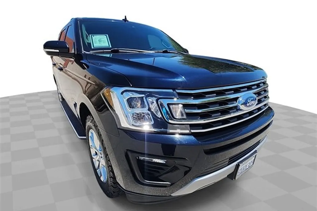 2021 Ford Expedition XLT photo 1