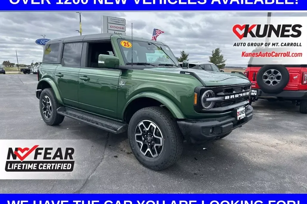 2025 Ford Bronco Outer Banks photo 1