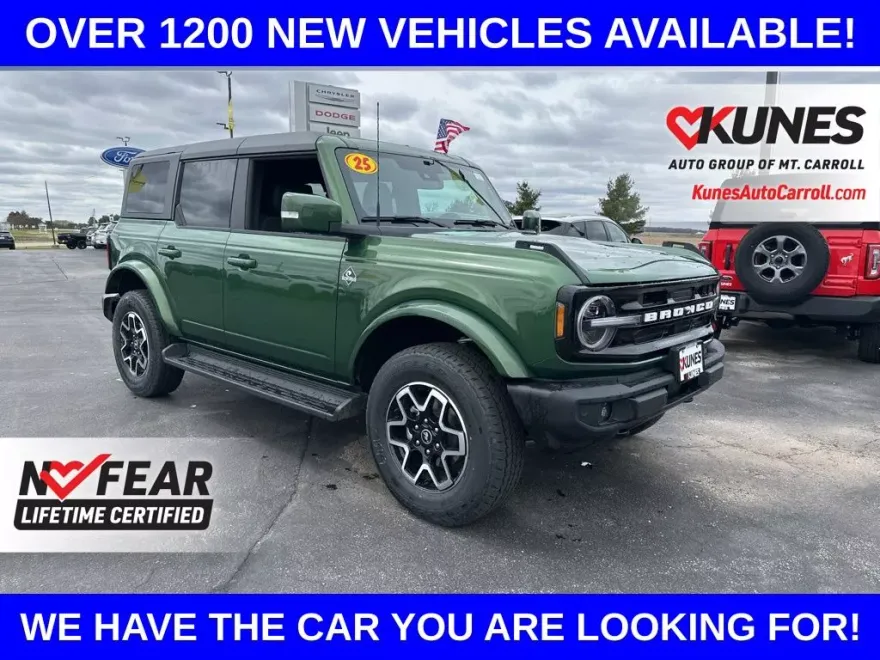 2025 Ford Bronco Outer Banks photo 1