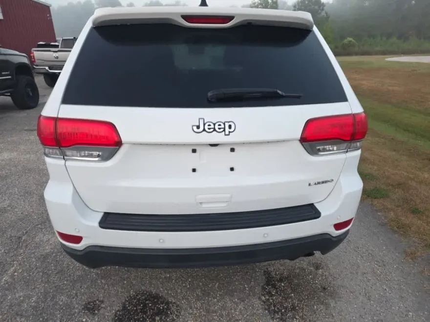 2019 Jeep Grand Cherokee Laredo E photo 1