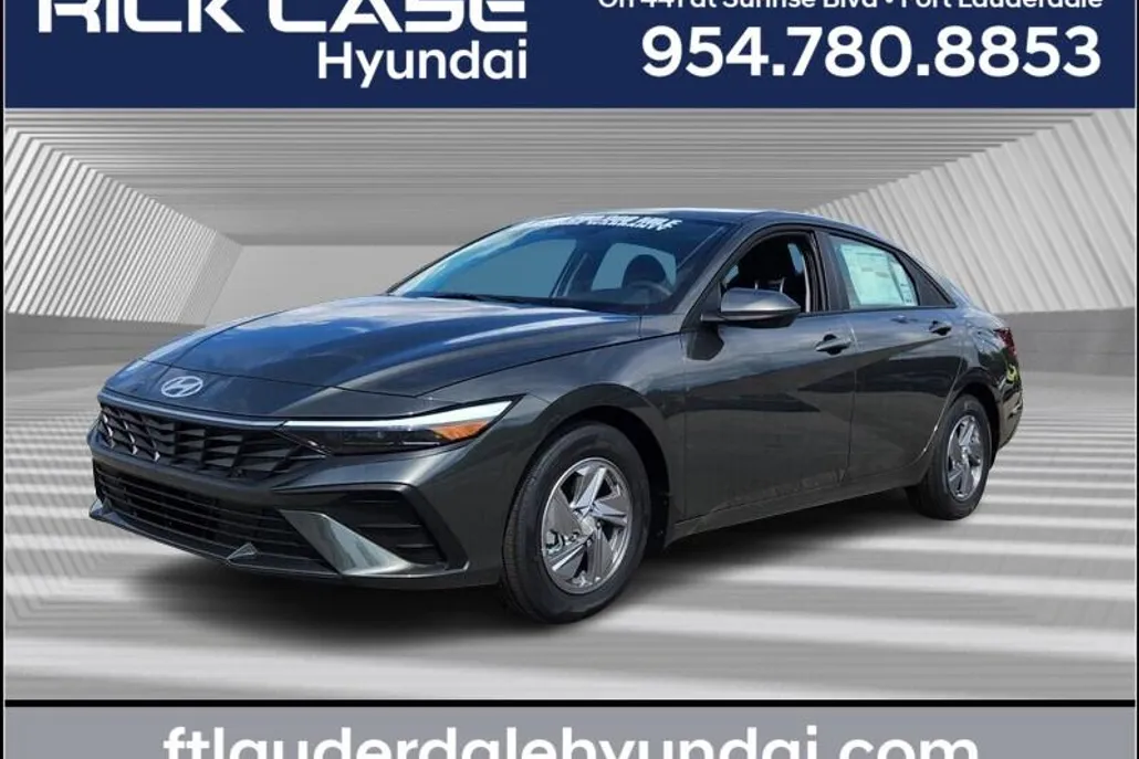 2025 Hyundai Elantra SE photo 1