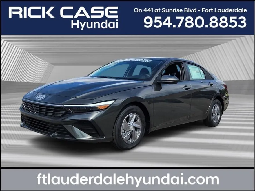 2025 Hyundai Elantra SE photo 1